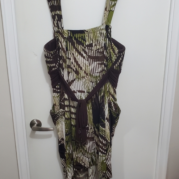 2X Addition Elle Patterned Dress with Pockets - Picture 7 of 10